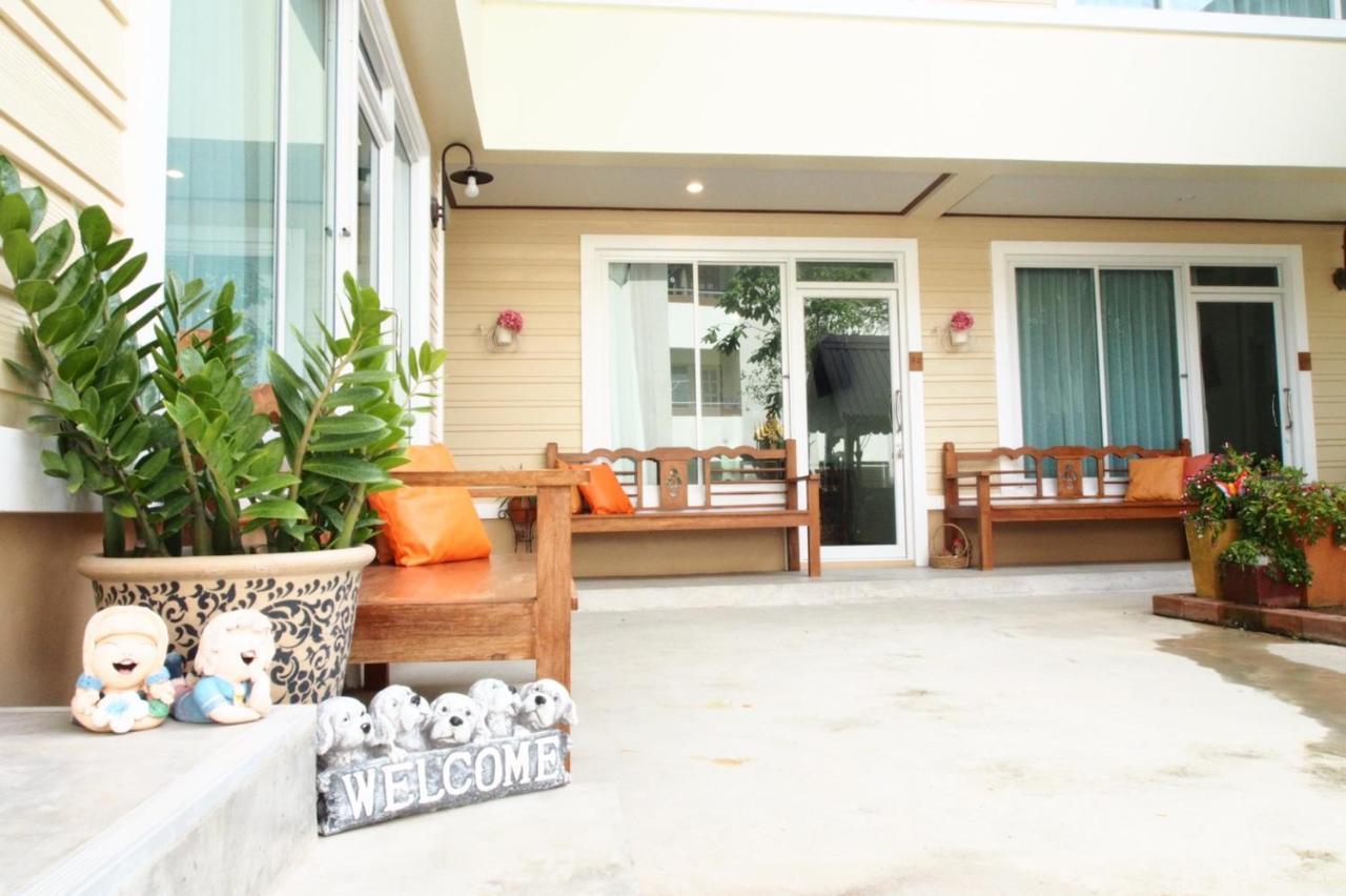 Romyen Cafe' Homestay Phra Nakhon Si Ayutthaya Exterior foto
