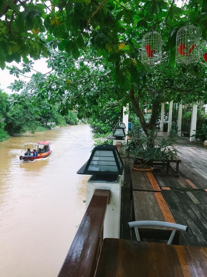 Romyen Cafe' Homestay Phra Nakhon Si Ayutthaya Exterior foto