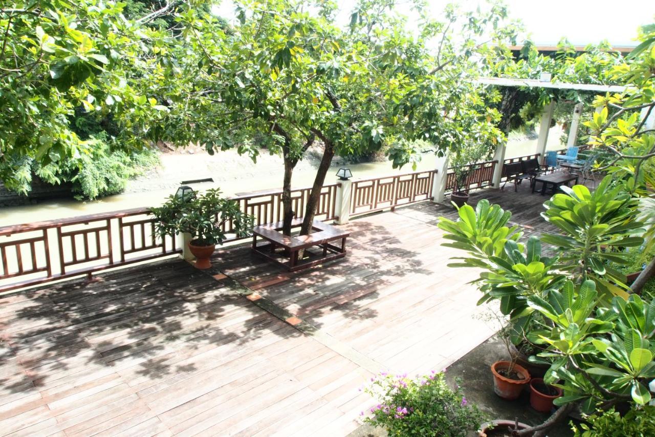 Romyen Cafe' Homestay Phra Nakhon Si Ayutthaya Exterior foto
